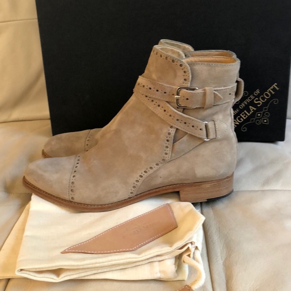 ⭐️SOLD⭐️Office of Angela Scott ‘Mr. Teddy’ Boot - Picture 2 of 8